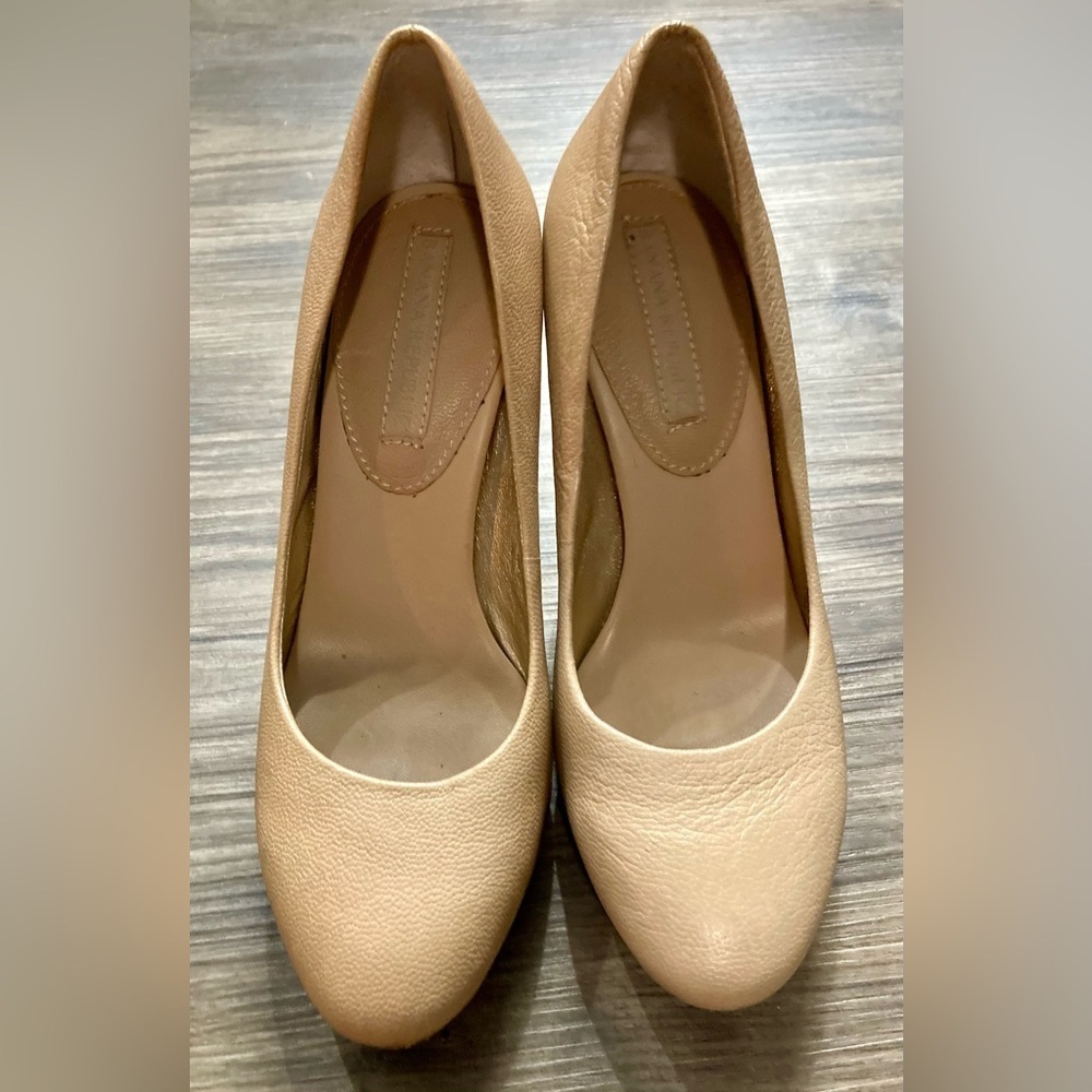 Banana Republic Women’s Size 6 Nude Stacked Heels - Picture 2 of 8